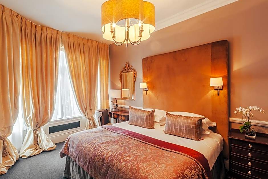 No.11 Cadogan Gardens