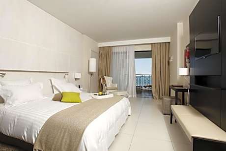 Front De Mer  Double Room (2 Adults)