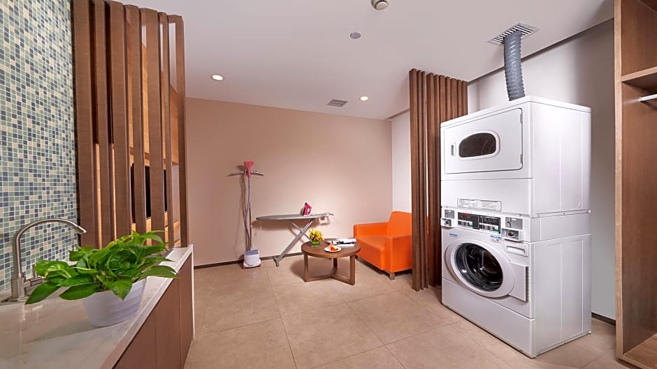 Holiday Inn Express Hangzhou Huanglong By IHG