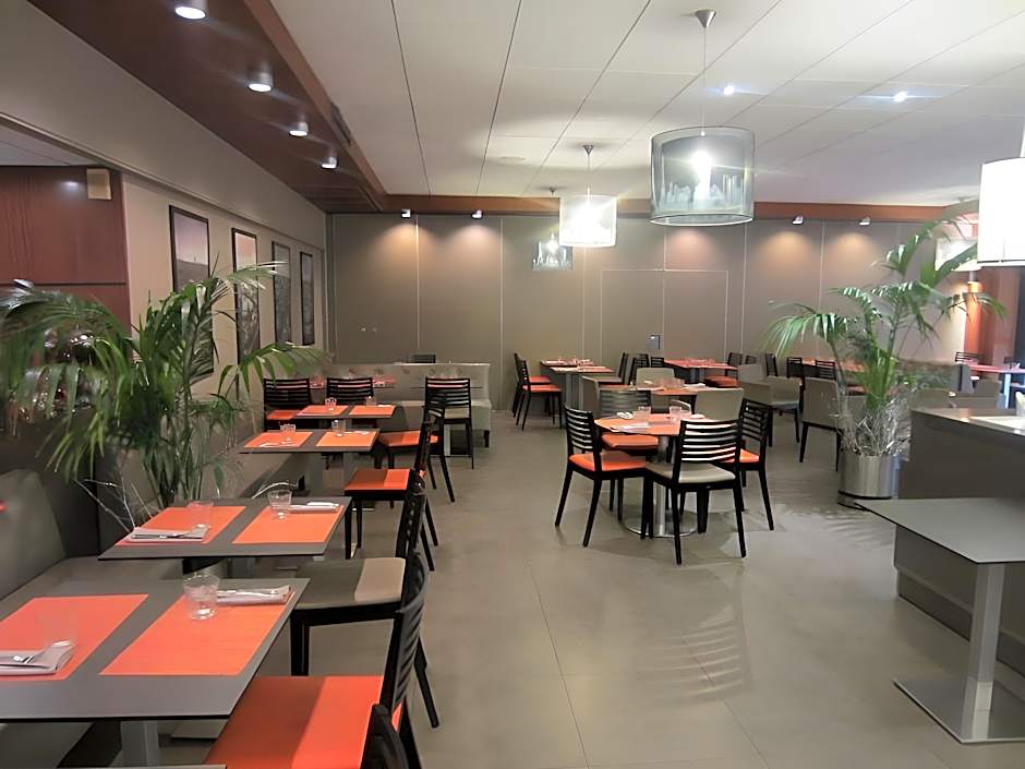 B&B HOTEL Paris 17 Batignolles
