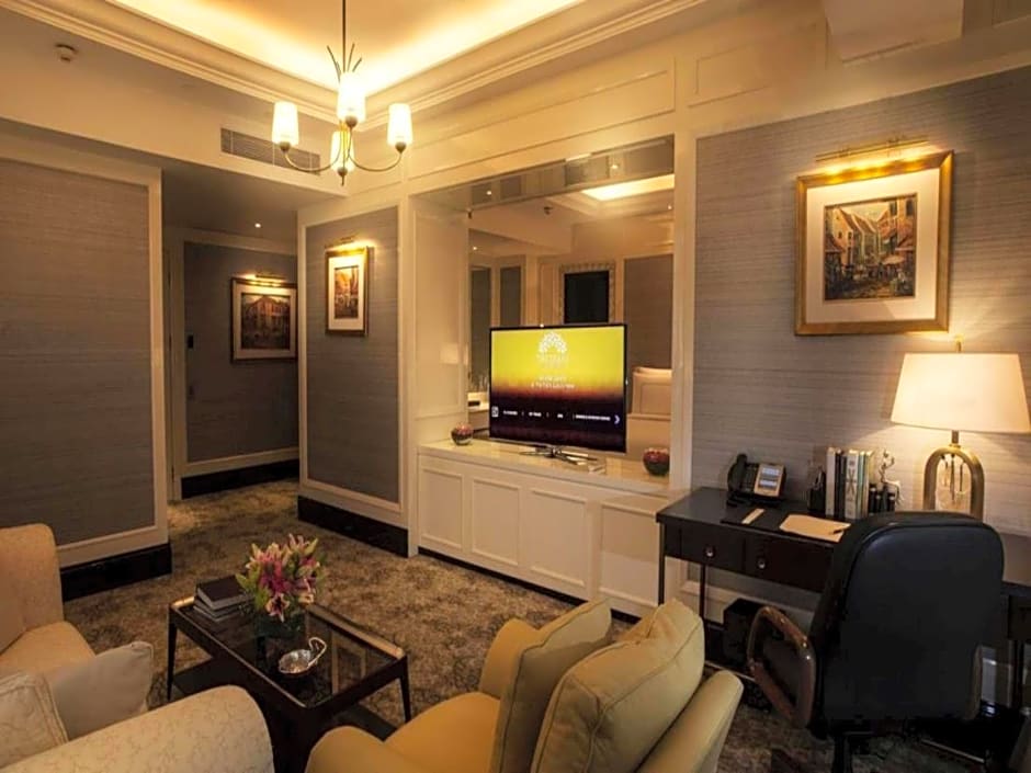 The Trans Luxury Hotel