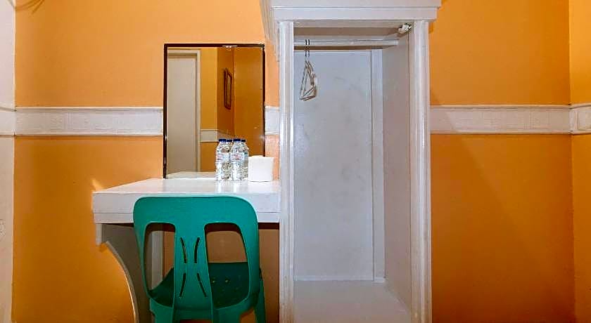 RedDoorz @ Amora Villa Apartelle 