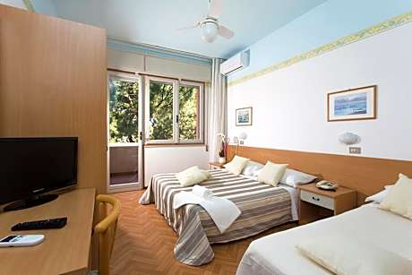 Quadruple Room with Balcony