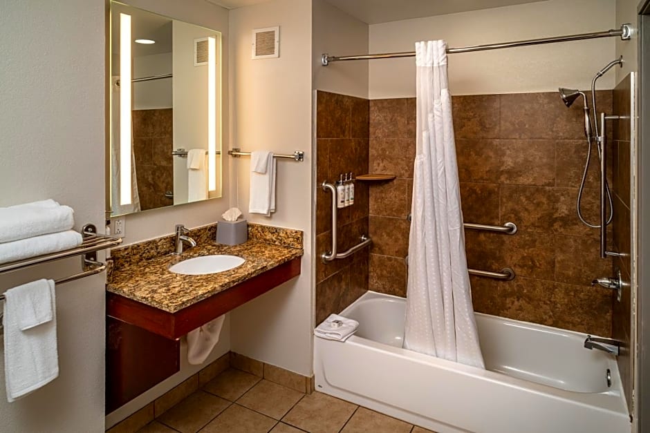 Holiday Inn Express & Suites Cross Lanes By IHG