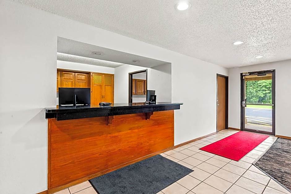 Quality Inn & Suites Howe - Sturgis