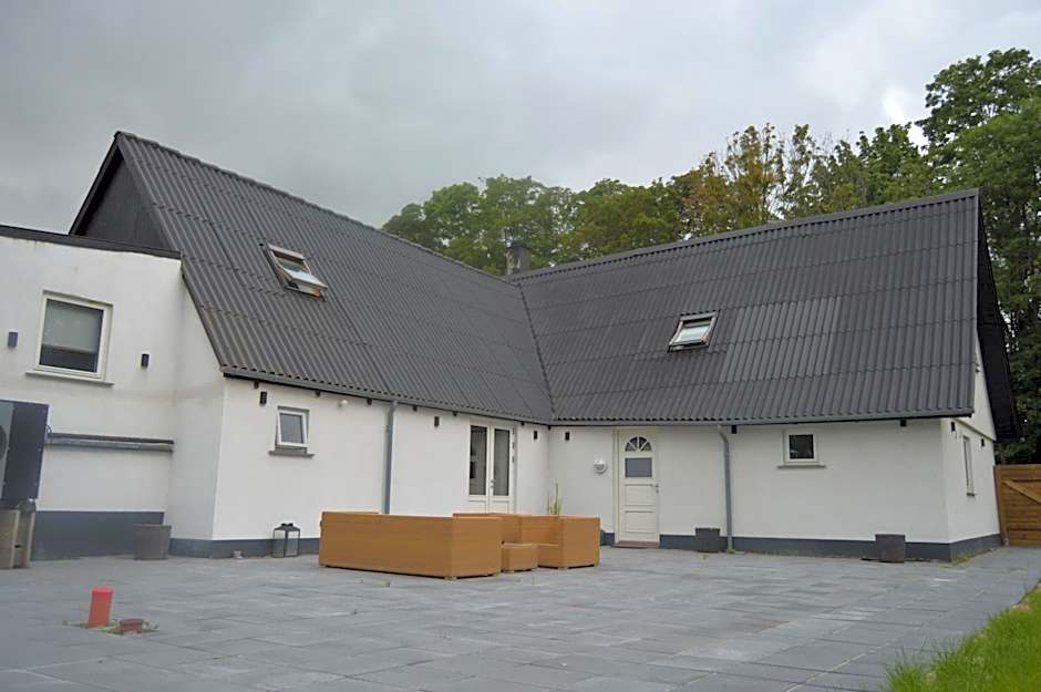 Serengeti & Stayover