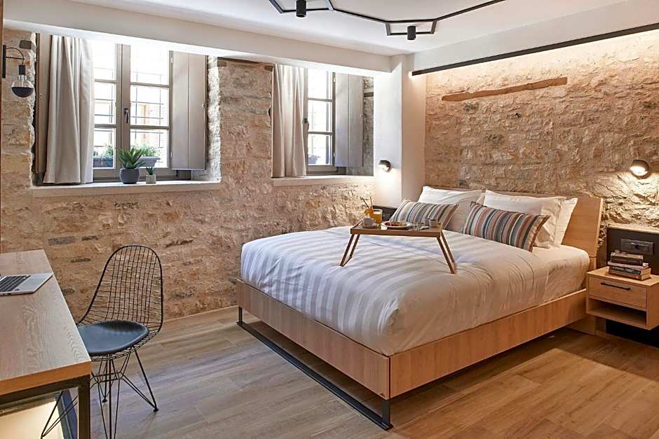 IALNA Boutique Hotel