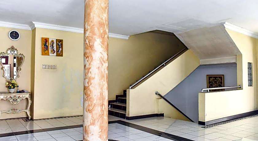 RedDoorz Plus @ Tirta Kencana Hotel