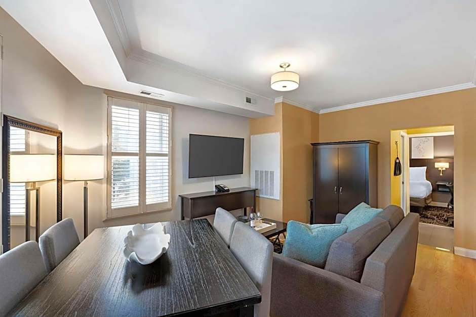 Best Western Plus Hawthorne Terrace Hotel