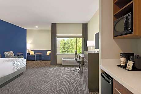 Executive King Room with Sofa Bed