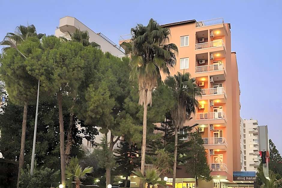 Lara Dinc Hotel