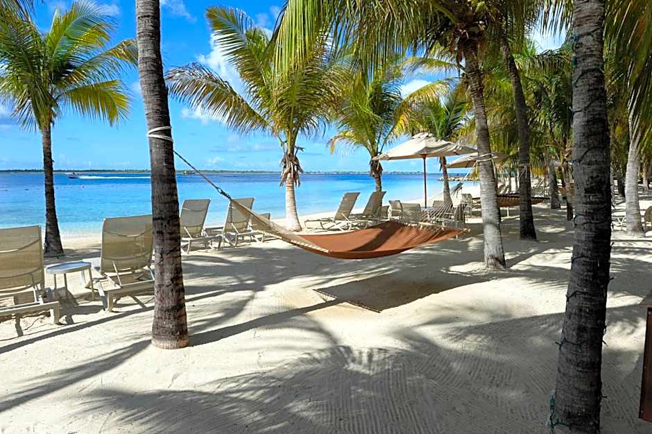 Harbour Village Beach Club