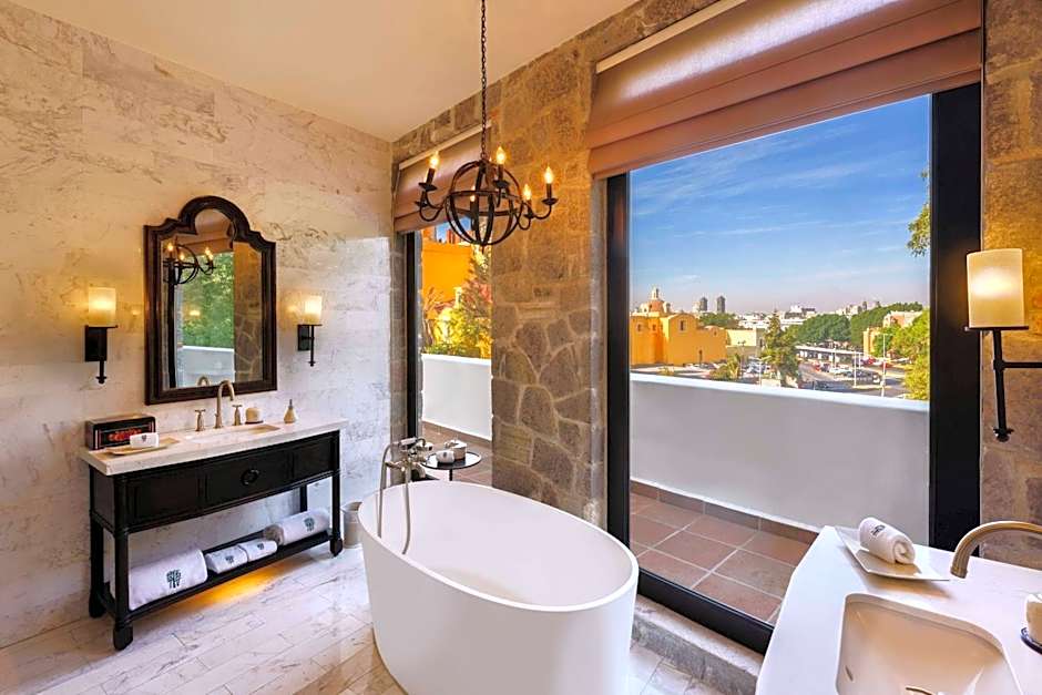 Banyan Tree Puebla