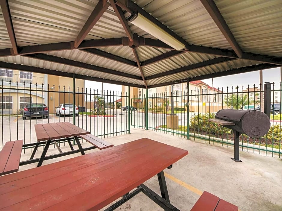 La Quinta Inn & Suites by Wyndham Pharr North McAllen