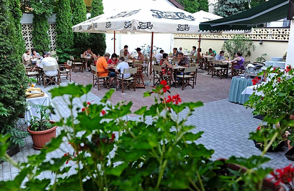 Hotel Minaret&Étterem