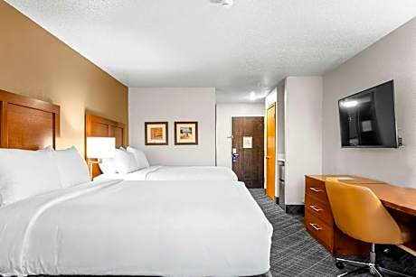 2 Queen Beds, Nonsmoking, Upgrade