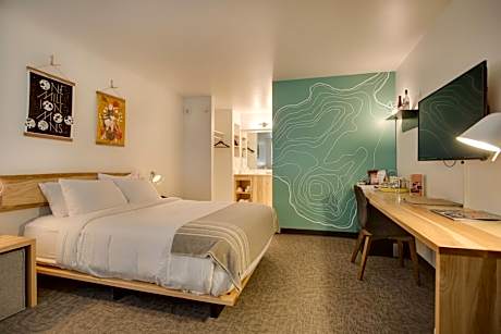 King Room with Balcony