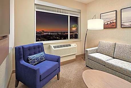Anaheim Resort Suites