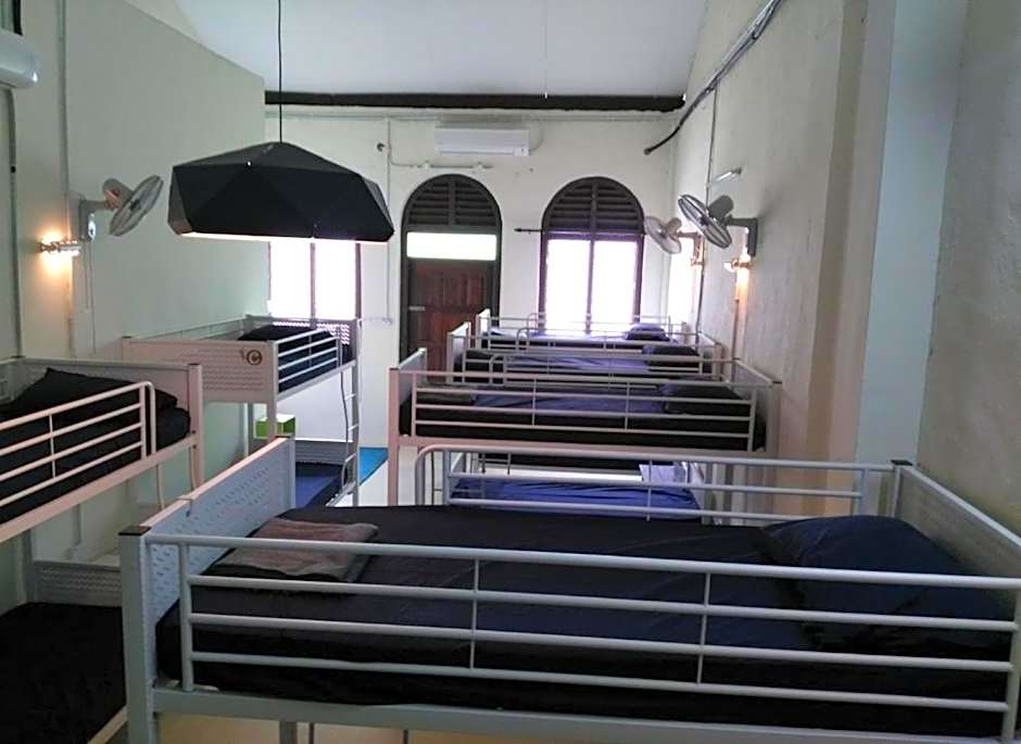 Vloft Backpackers Hostel