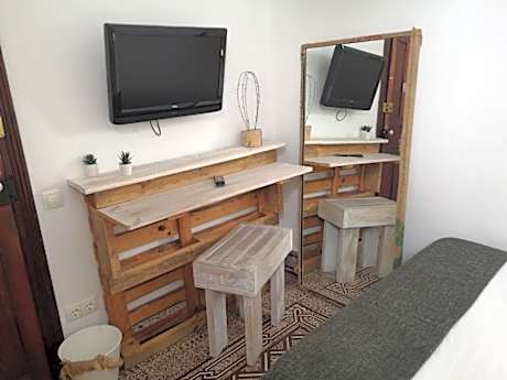 Standard Double Room with Shared Bathroom