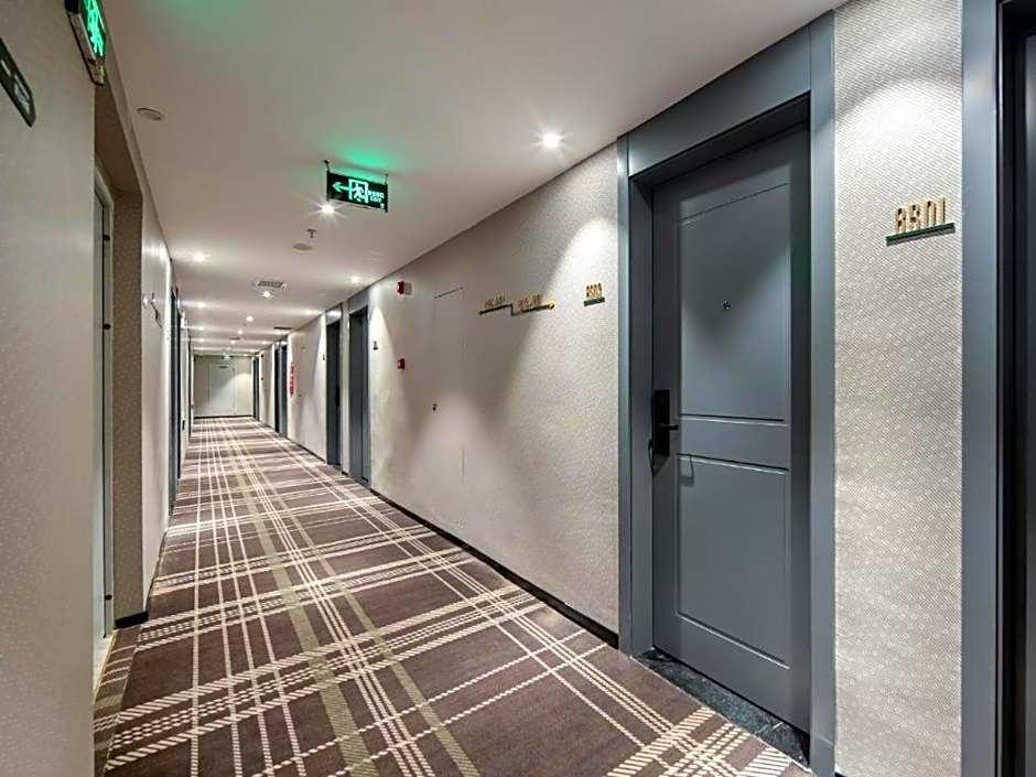 City Comfort Premier Hotel Qinzhou Lingshan Traditional Chinese Medicine Hospital Gymnasium
