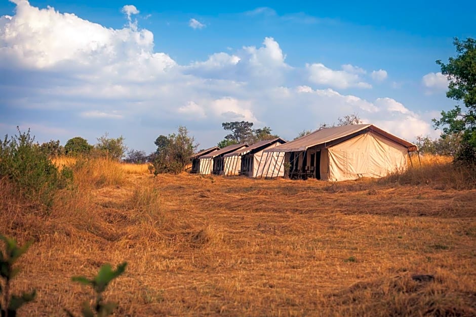 Gnu Mara River Camp