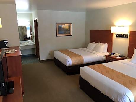 Queen Room with Two Queen Beds - Accessible/Non-Smoking