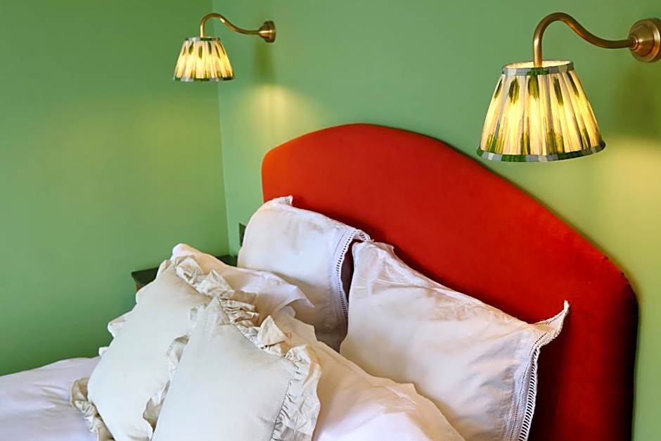 The London & Paris Hotel