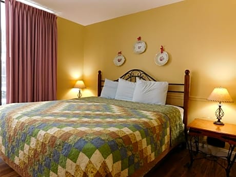 Oak Square 103