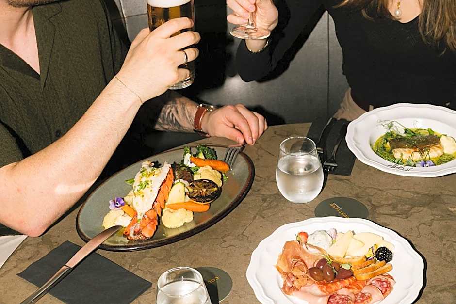 Courtyard by Marriott Montreal Airport