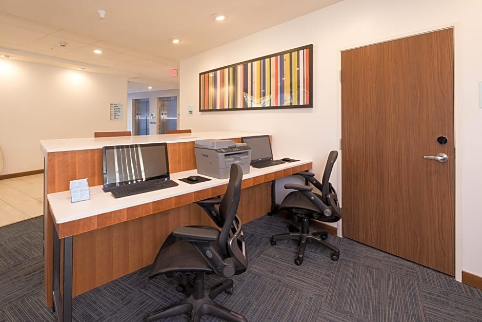 Holiday Inn Express & Suites Alpena - Downtown, an IHG Hotel
