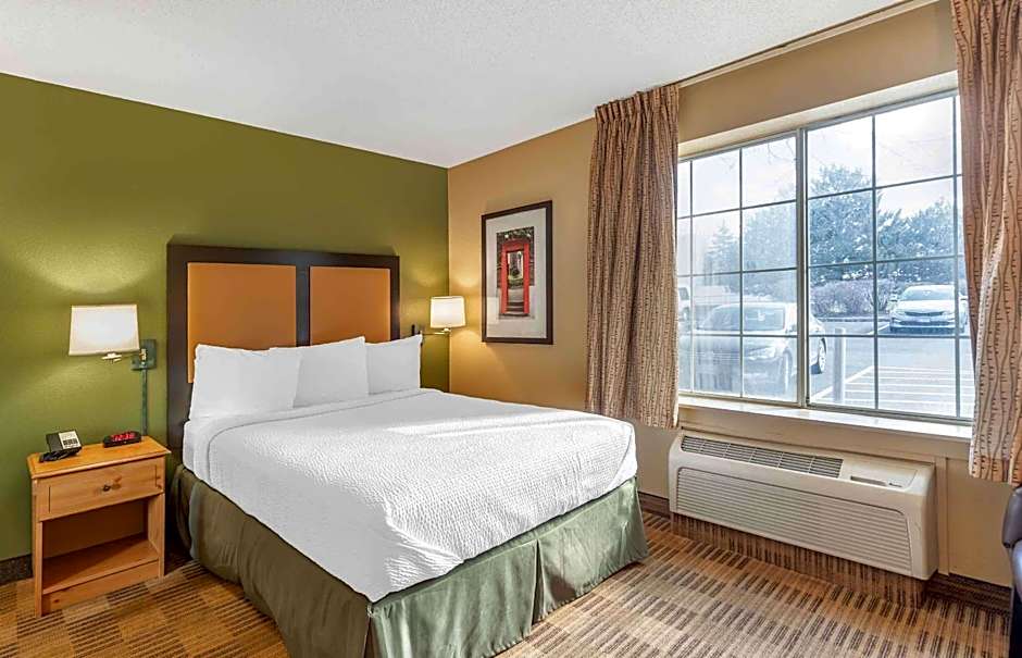 Extended Stay America Select Suites - Chicago - Westmont - Oak Brook