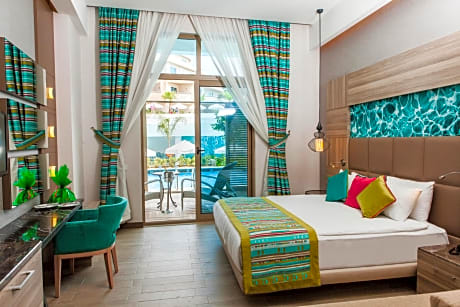 Deluxe Double Room with Shower