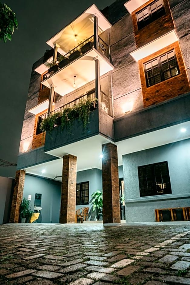 Tuju Abuserin Syariah