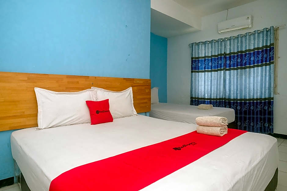 RedDoorz @ Jalan Brigjend Katamso Medan 2