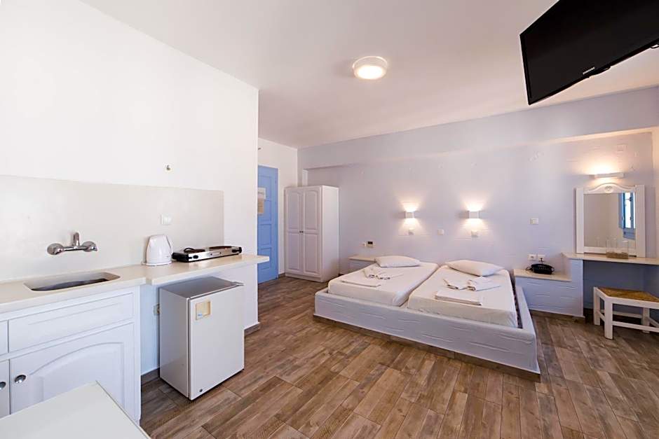 Stratos Apartments & Studios