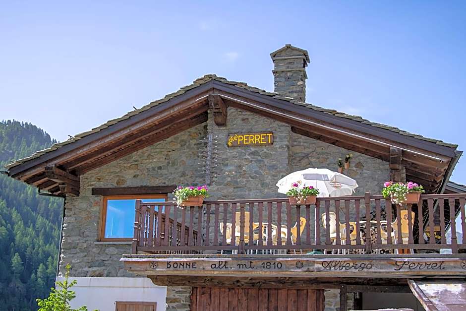 Hotel & Restaurant Perret - Mountain People