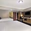 Sunset West Hotel SureStay Collection By Best Western