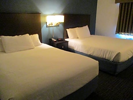 Queen Room with Two Queen Beds - Non-Smoking