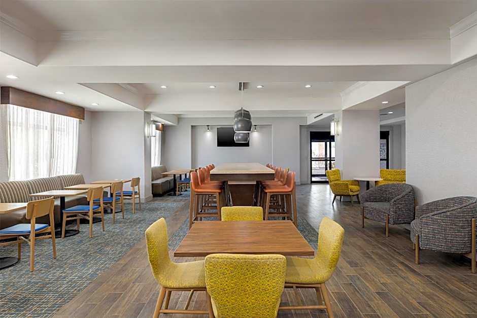 Hampton Inn Kenedy