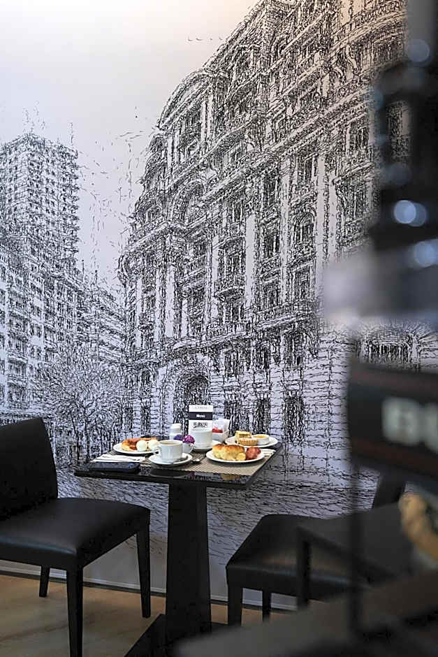 Carles Hotel