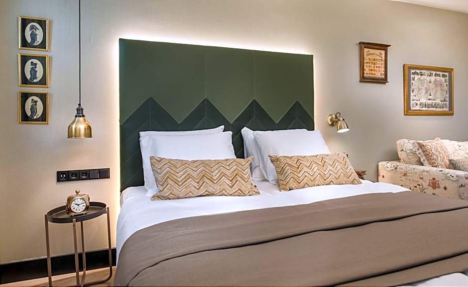 The Hendrick's Hotel