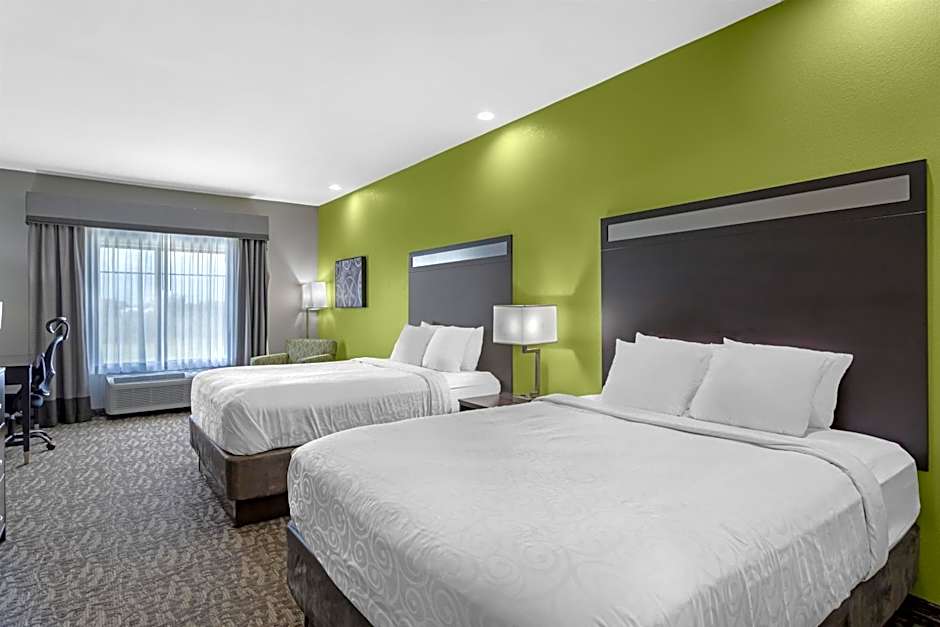 Best Western Plus Bay City Inn & Suites