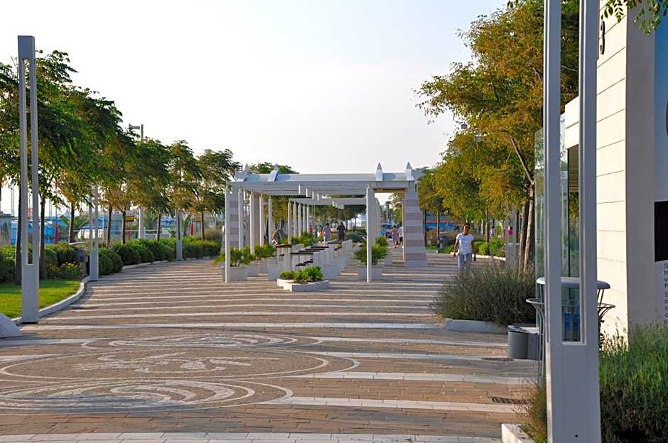 Hotel Mocambo Riccione CENTRALISSIMO AL MARE