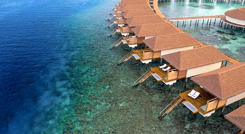 Cinnamon Velifushi Maldives