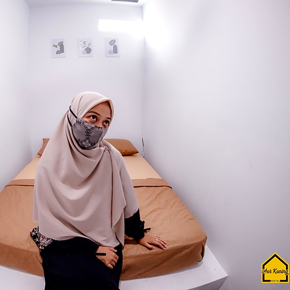 AUR KUNING HOSTEL SYARIAH Bukittinggi