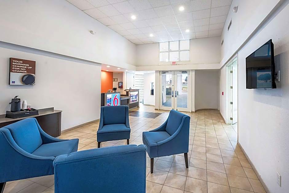 Motel 6-Irving, TX - Irving DFW Airport East