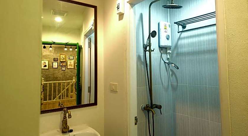 Ratana Boutique Hostel