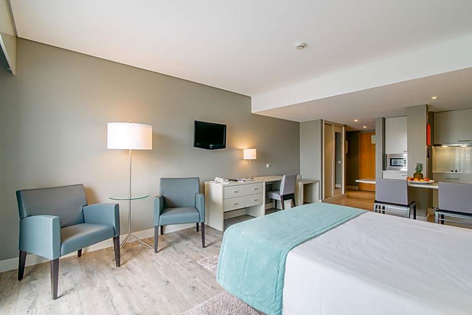 Aqualuz Lagos by The Editory