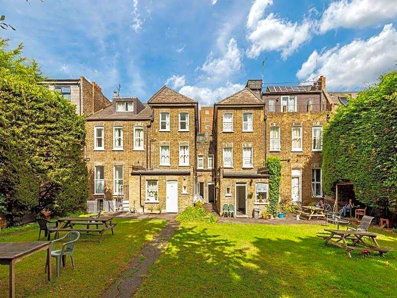 Amhurst Hotel